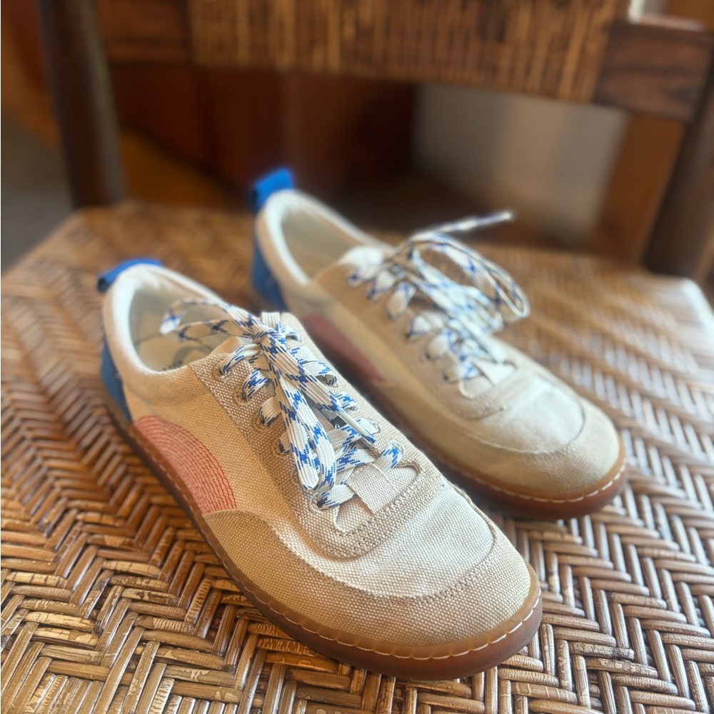 Everlane Tread Bare Sneaker Women’s Sneakers size 9 LIKE NEW Blue, Tan & Pink